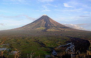 Vulcão Mayon em Erupção
