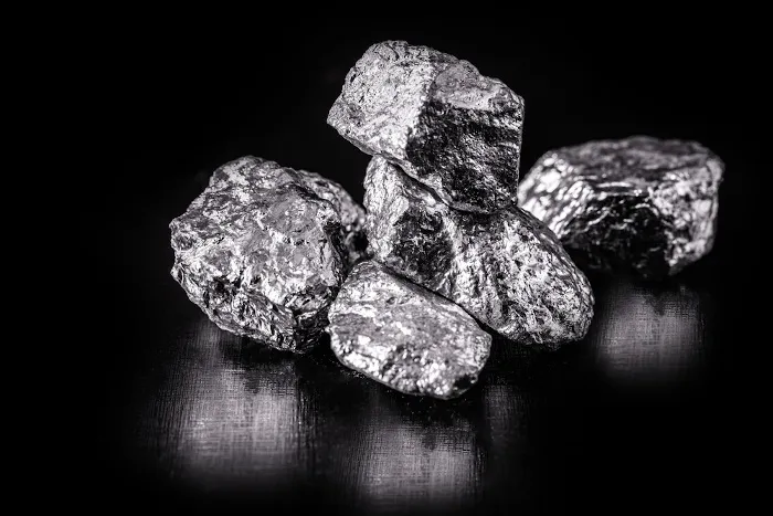 O que são minerais raros e onde são encontrados?